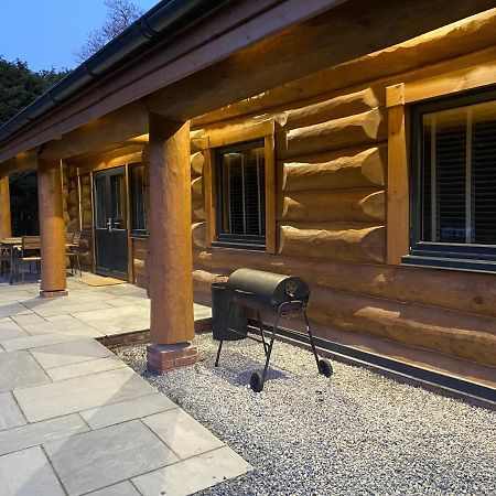 Ewes Water Log Cabins Langholm ภายนอก รูปภาพ