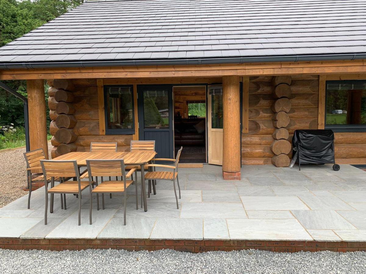 Ewes Water Log Cabins Langholm ภายนอก รูปภาพ