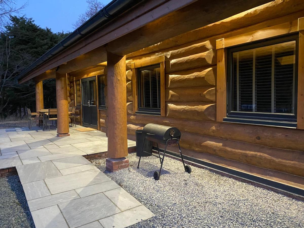 Ewes Water Log Cabins Langholm ภายนอก รูปภาพ