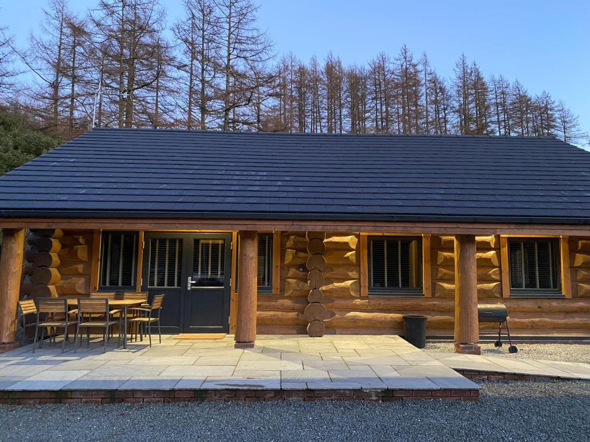 Ewes Water Log Cabins Langholm ภายนอก รูปภาพ