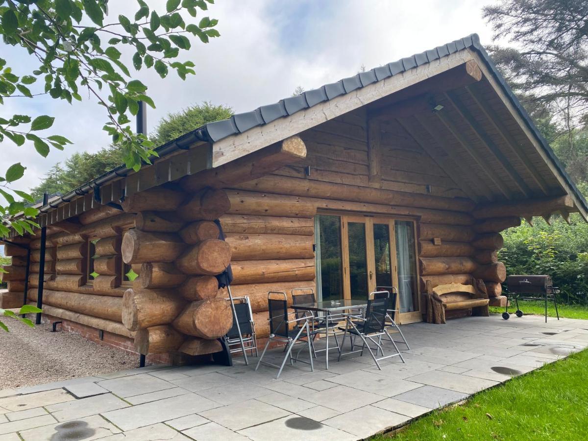 Ewes Water Log Cabins Langholm ภายนอก รูปภาพ