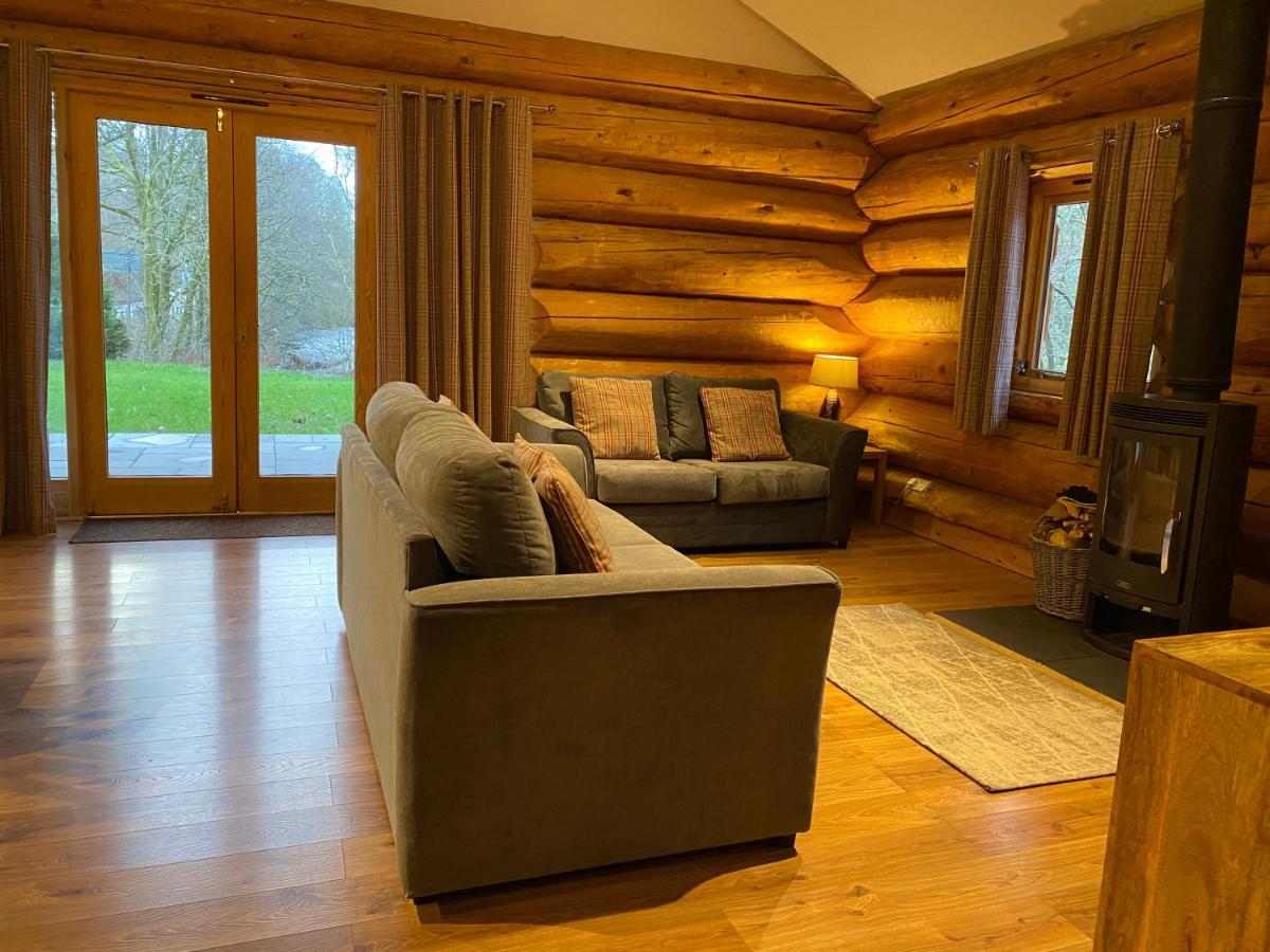 Ewes Water Log Cabins Langholm ภายนอก รูปภาพ
