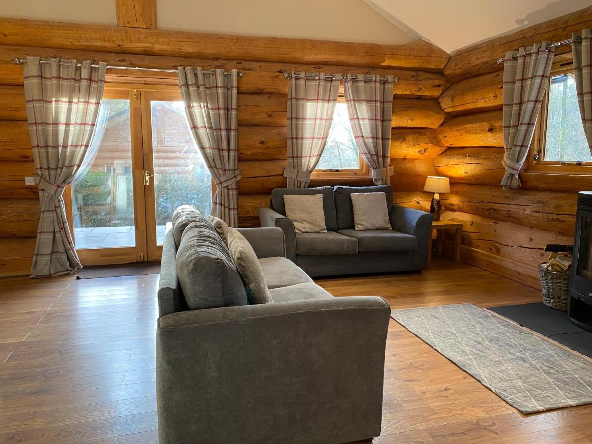 Ewes Water Log Cabins Langholm ภายนอก รูปภาพ