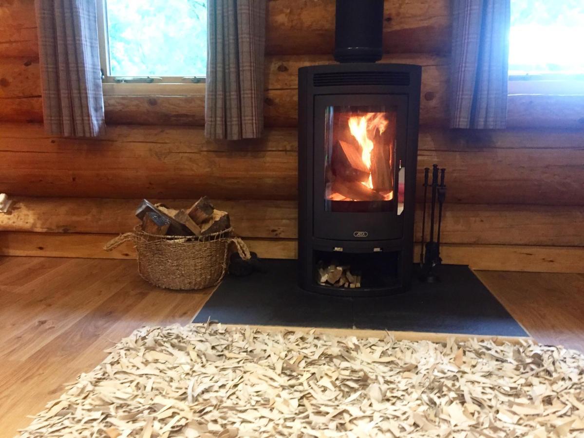 Ewes Water Log Cabins Langholm ภายนอก รูปภาพ